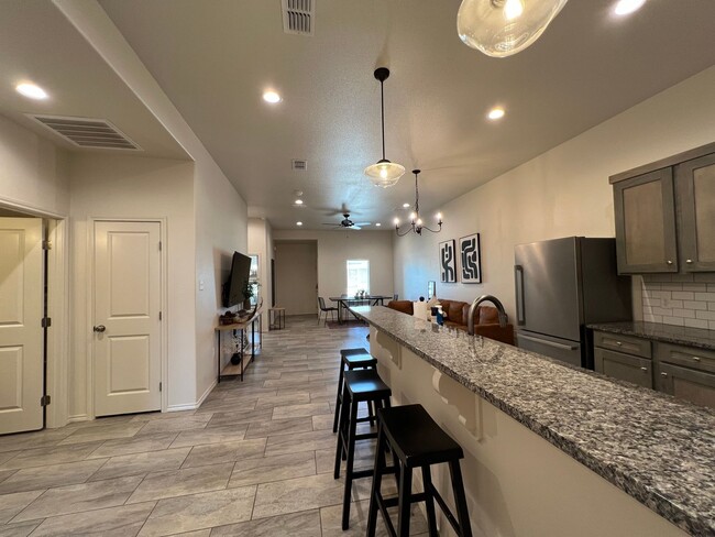 Building Photo - Townhome- Walking Distance to Lubbock Cooper