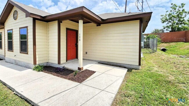 Primary Photo - 195 Rosedale Ave