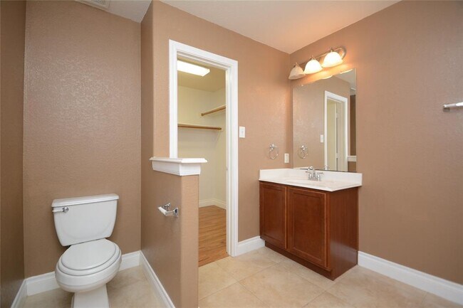 Building Photo - 12567 Canyon Falls Boulevard