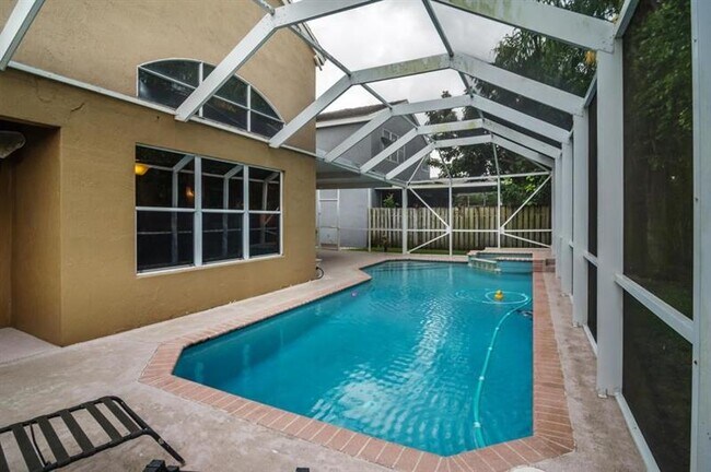Building Photo - 5373 NW 55th Terrace