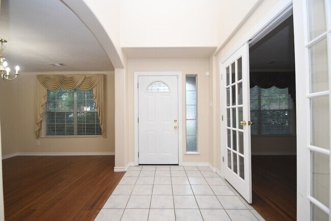 Building Photo - 10430 Sanibel Falls Ct