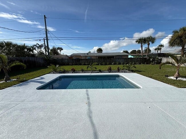 Building Photo - 285 Ocean Spray Ave