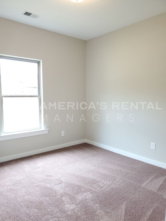 Building Photo - Home for Rent in Clanton, AL... Available to View Now!!!