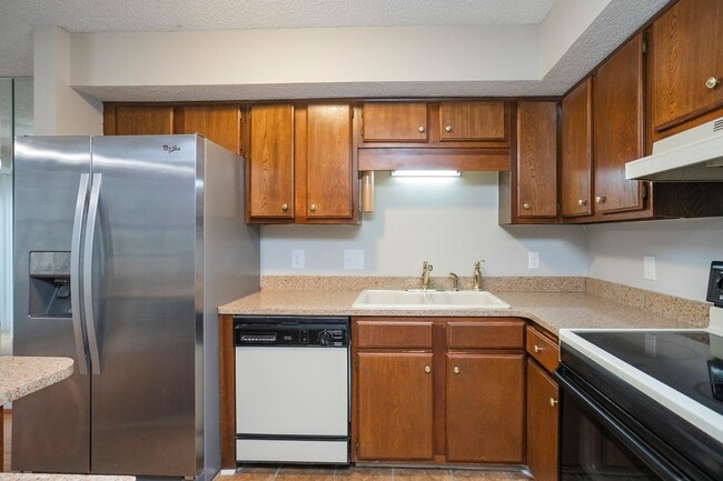 Building Photo - 5419 Hickory Park Dr