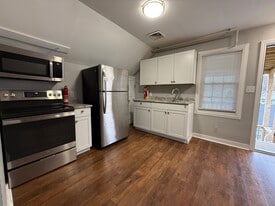 Building Photo - 64 Wooster St