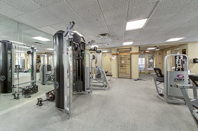 Building Photo - 270 E Flamingo Rd