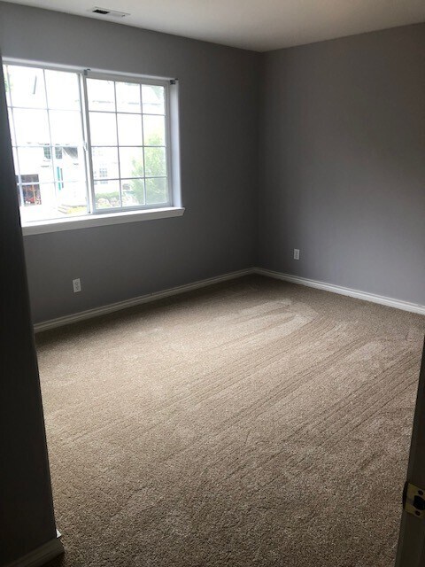 Building Photo - 16130 SW Loon Dr
