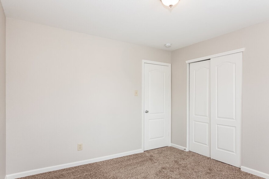 Building Photo - 1401 Matthew Allen Cir
