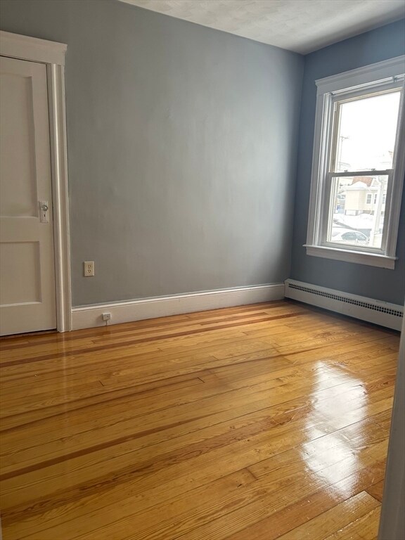 Building Photo - 40 Larch St