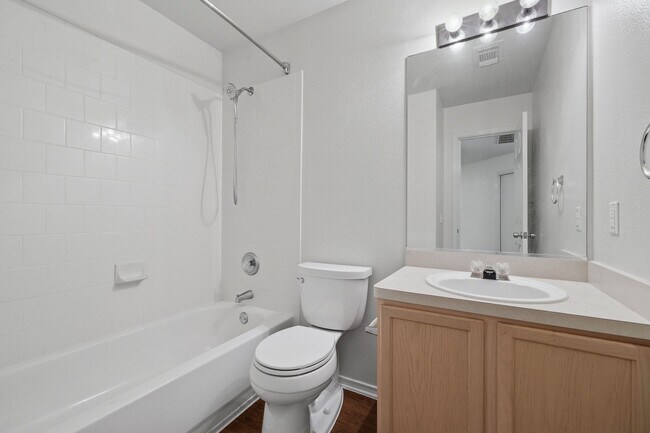 Building Photo - ***APPLICATION CURRENTLY UNDER REVIEW***Well-Maintained One-Story in Woodthorn Subdivision