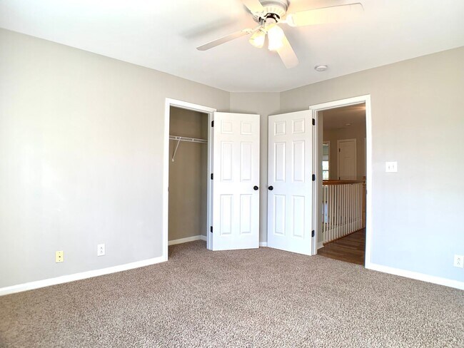 Building Photo - 2553 Emerald Ct