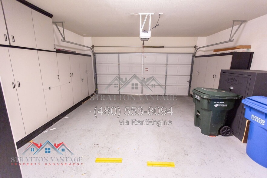 Building Photo - 2038 W Marconi Ave