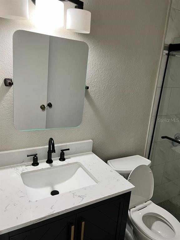 Building Photo - 605 Woodridge Dr