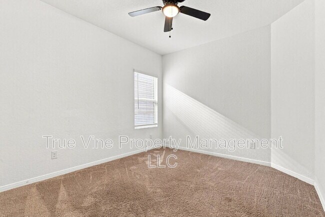 Building Photo - 5432 Cloves Cv