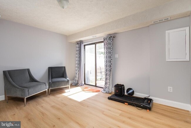 Building Photo - 9308 Canterbury Riding