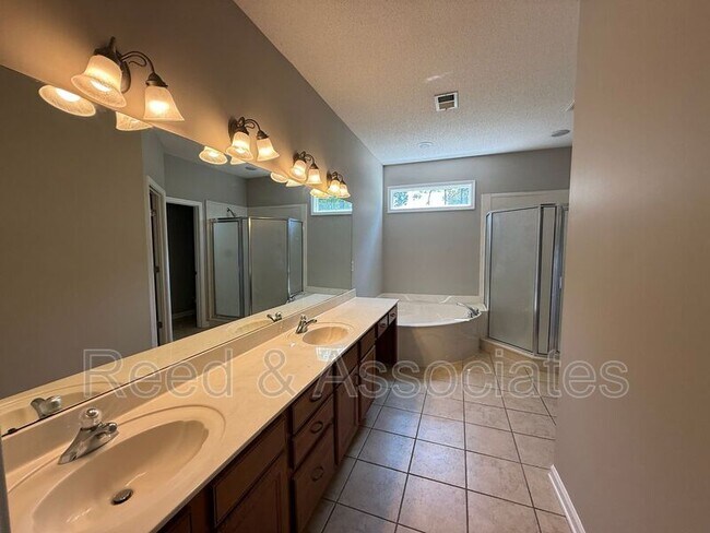 Building Photo - 10515 Pisgah Forest Ln