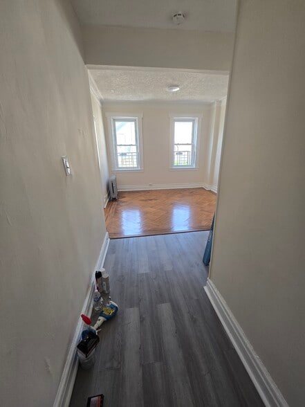 Primary Photo - 526 S 15th St