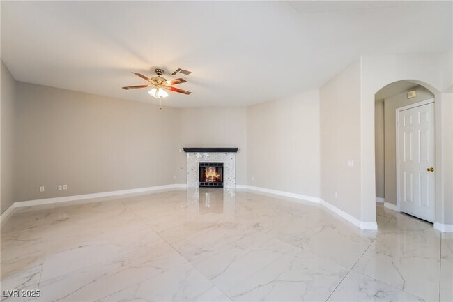 Building Photo - 8516 Summer Vista Ave