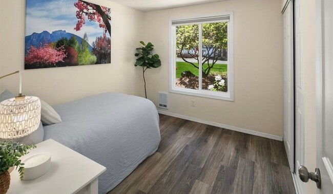 Building Photo - Updated 3-Bedroom Rambler with Large Yard in North Bend