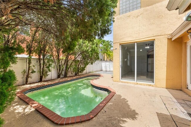 Building Photo - 10819 NW 51st Ln
