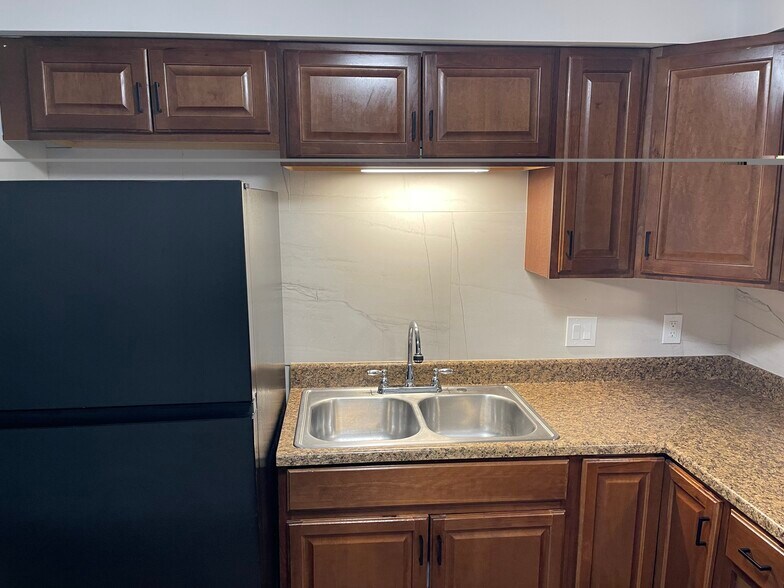 Building Photo - 43 Durand Ct