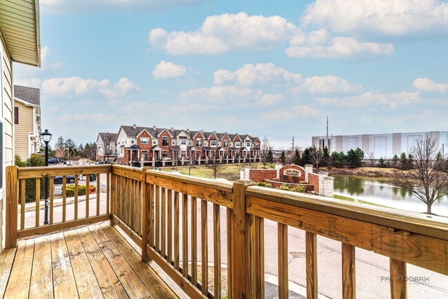 Building Photo - 667 W Hickory St