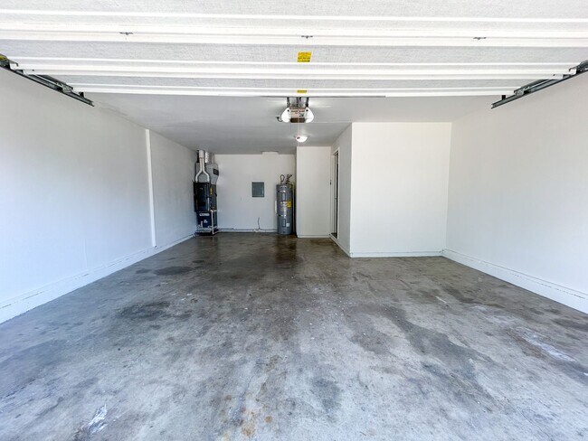 Building Photo - 1488 Warbler Dr SE