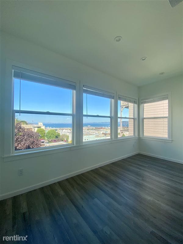 Building Photo - 1054 Filbert St