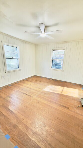 Building Photo - 3413 Montlake Dr