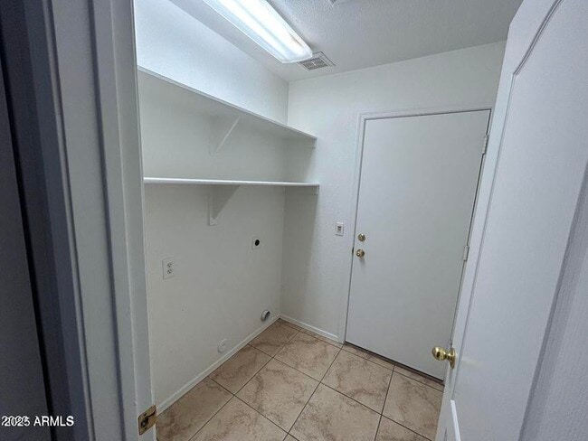 Building Photo - 2352 E Kesler Ln