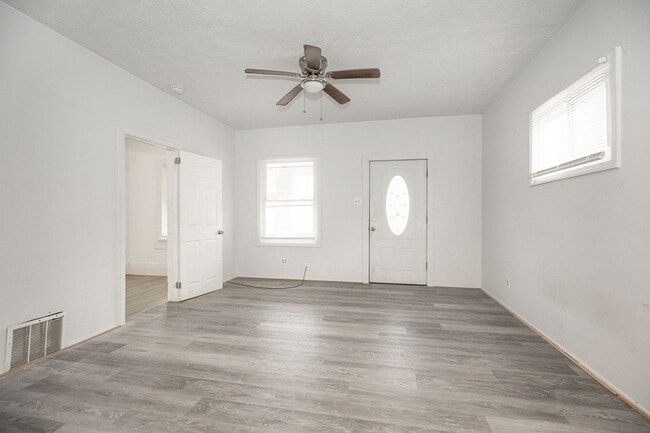 Building Photo - 3300 W 54th St