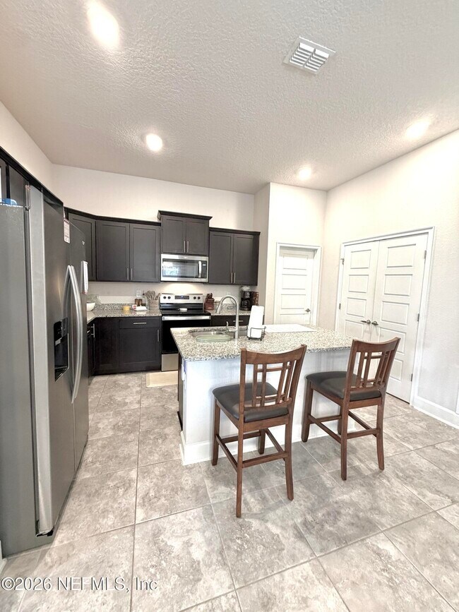 Building Photo - 3085 Laurel Springs Dr