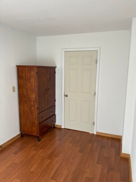 Building Photo - 24617 Crowe Rd