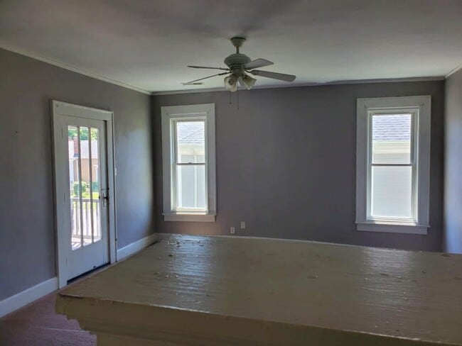 Building Photo - 504 Adams Ave