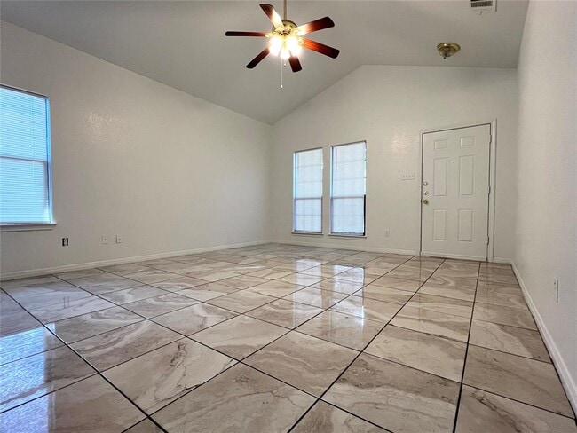 Building Photo - 107 Provines Dr