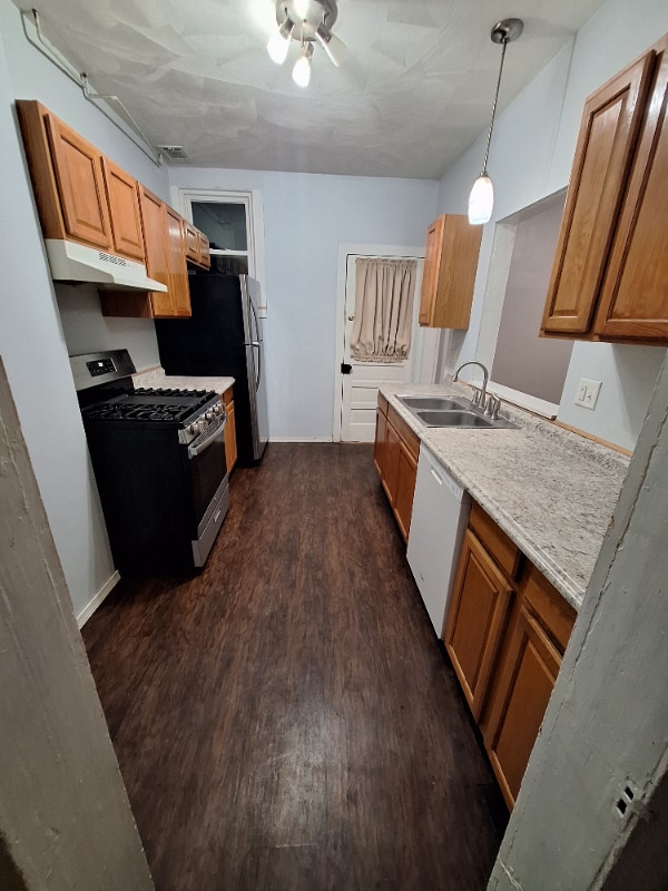 Building Photo - 10 Euclid Ave