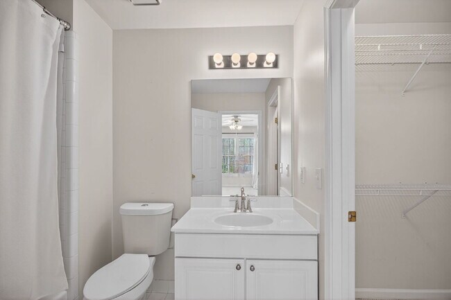 Building Photo - Great home in highly desired Brookstone Subdivision with Cobb County Schools.