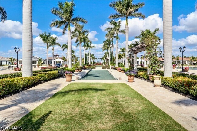 Building Photo - 10000 Isola Way