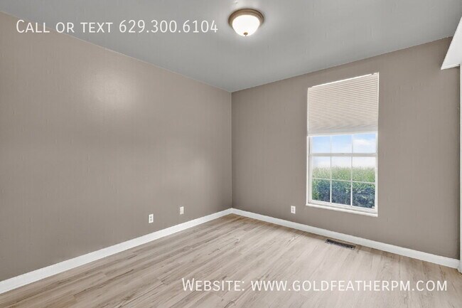 Building Photo - 2901 High Rigger Dr