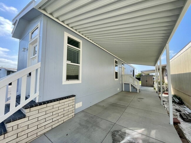 Building Photo - 14352 Beach Blvd