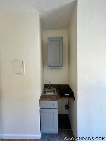 Building Photo - 49 S Huntington Ave