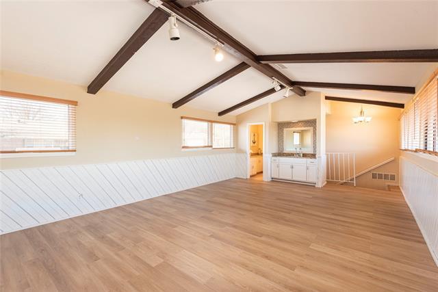 Building Photo - 3333 Sunrise Dr