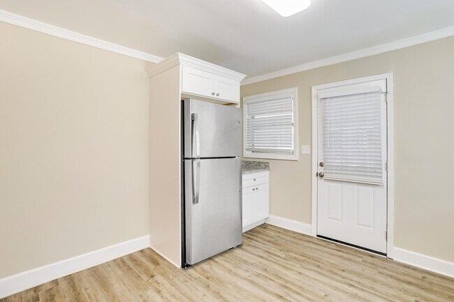 Building Photo - 2572 Glenrock Dr