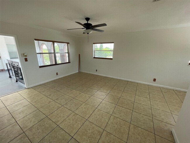 Building Photo - 2420 Johnson St