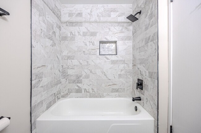 Building Photo - 6023 Forrest Hollow Ln