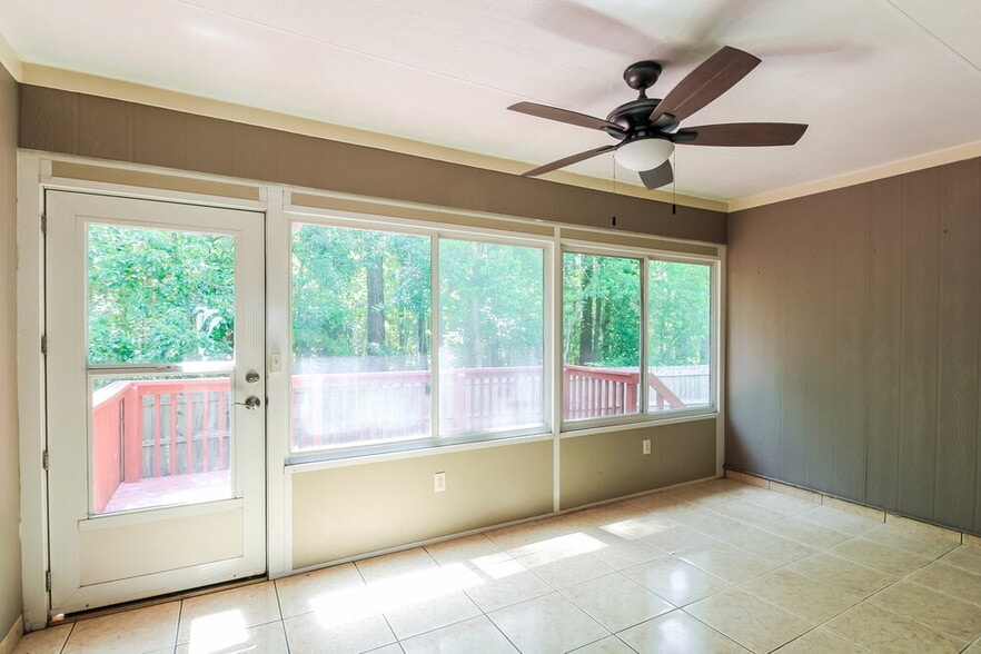 Building Photo - 493 Heron Nest Point