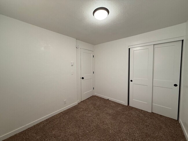 Building Photo - 4012so