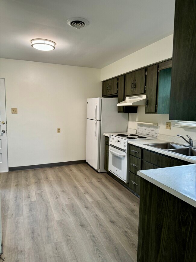 Building Photo - 116 Bennett Blvd