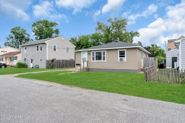 Building Photo - 1218 Lister St