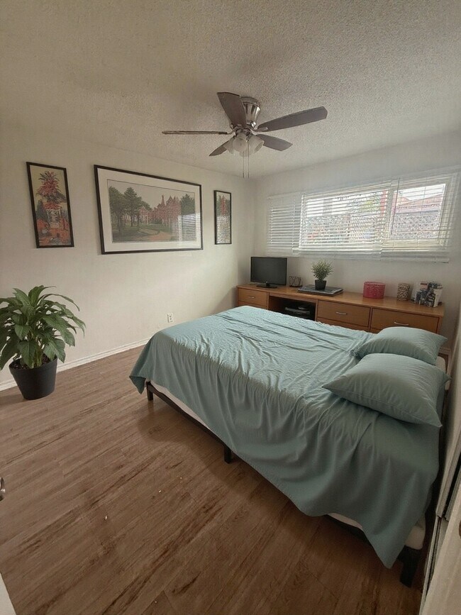 Building Photo - 4714 W 152nd St